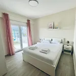 Апартаменты Lora Family